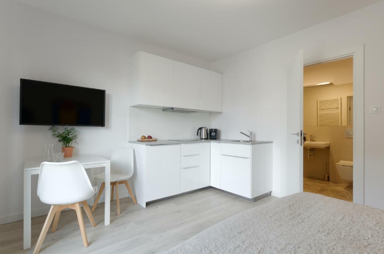 Apple Green Apartments Πόζναν Εξωτερικό φωτογραφία